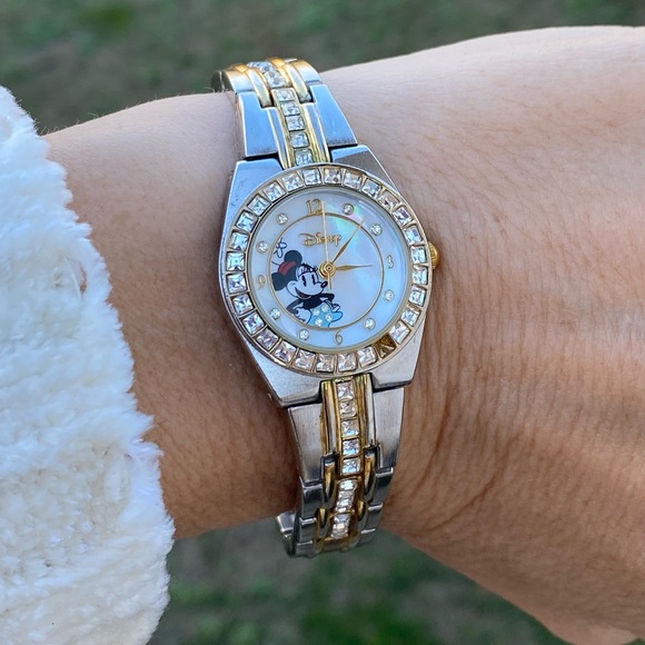 Disney Minnie Mouse watch stainless steel crystal embellished fits up to 7.25” - Picture 2 of 12